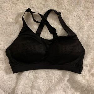 Victoria’s Secret Sports Bra (34B)